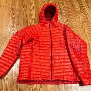 Mountain hardware down jacket ghost 800fill